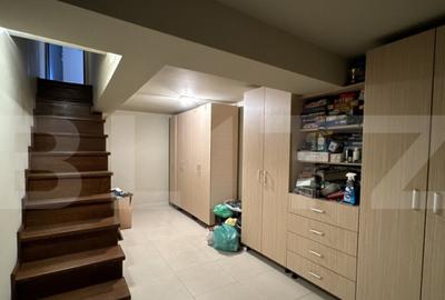 Casa S + P + M de 333 mp utili, cu 2.040 mp teren, front 26 - 8