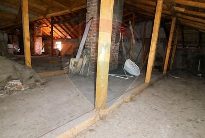 Apartament cu 5 camere nedecomandat în Central - 4