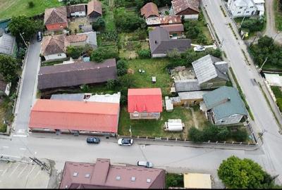 Casă cu Teren 250 Mp în Central - 2