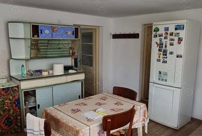 Casă cu 4 camere cu Teren 277 Mp în Central - 1