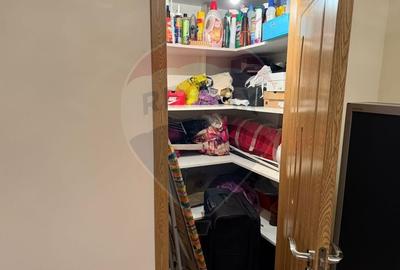 VANZARE Apartament cu 3 camere in zona Voluntari - 9