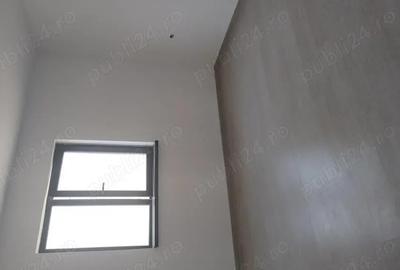 Casa cu patru cam. Navodari cu teren 388 mp - 1