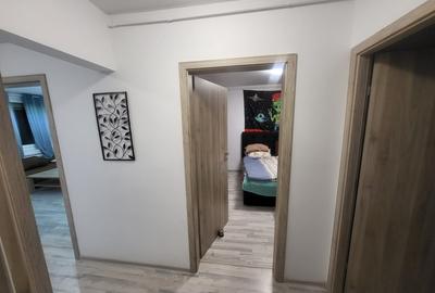 1 Decembrie 1918, metrou 8 min, str Mizil - 1