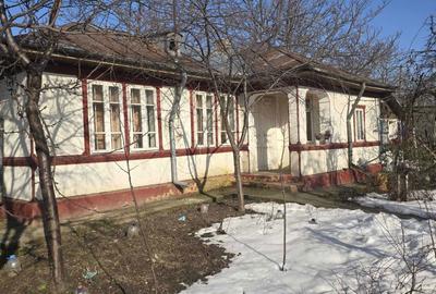 Casă cu 3 camere în Central