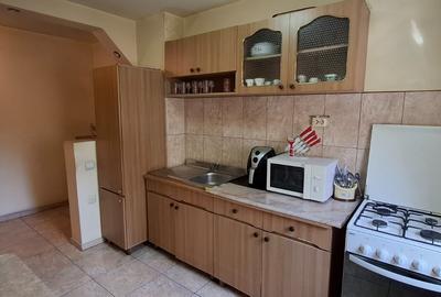 Apartament cu 3 camere semidecomandat în Girocului - 3