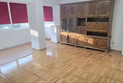 Apartament cu 4 camere decomandat în 22 Decembrie - 14