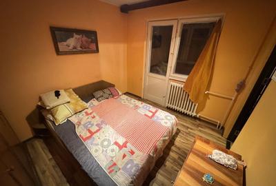 Apartament 2 camere zona Km 4 5 - 3