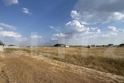 Parcele teren de 566 mp, front dublu de 30 m, utilita?i, z - 3