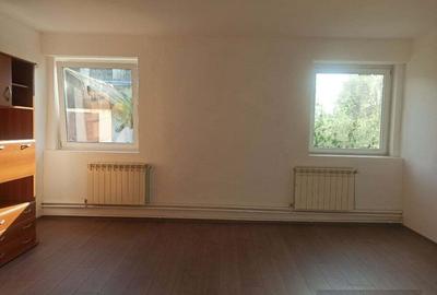 Spațiu comercial, de 2,000 mp, în Bârlad - 1