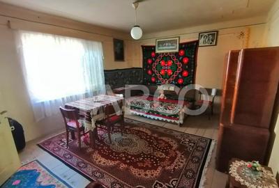 Casă cu 5 camere cu Canalizare în Fântânele - 1