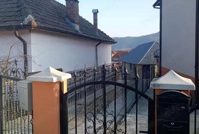 Casă cu 3 camere cu Teren 450 Mp în Central - 4