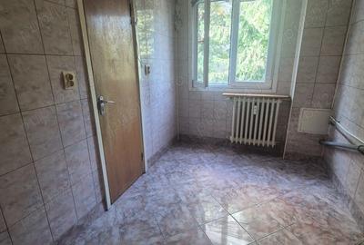 Inchiriez apartament 3 camere - 7