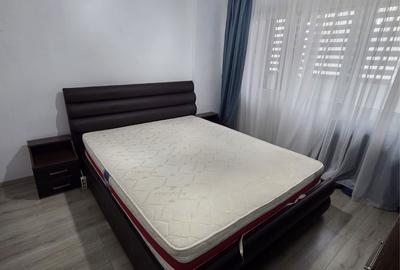 Apartament cu 3 camere decomandat în Bucur Obor