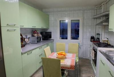 Apartament cu 3 camere decomandat în Democrației - 8