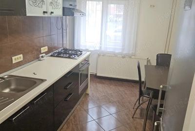 Apartament cu 2 camere decomandat în Girocului