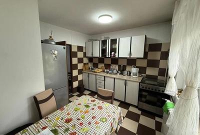 Apartament cu 3 camere decomandat, mobilat în 13 Septembrie - 4