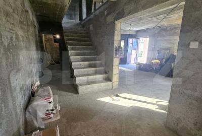 Casa la rosu, de vanzare, 250 mp, zona Slobozia Moara - 13