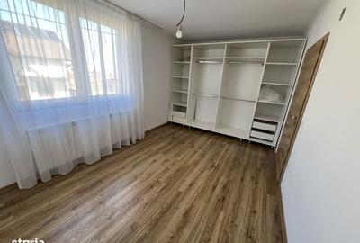 Casă cu 4 camere decomandat cu Canalizare în Turnișor