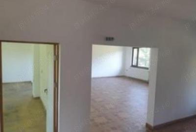 Casă cu 6 camere în Dorna Candrenilor - 4