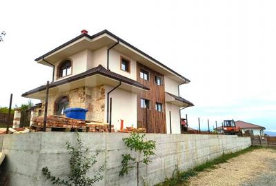 Casa deosebita Dezmir, zona Closca, 150 mp Casa deosebita Dezmir, zona Closca, 150 mp - 1