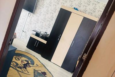 Apartament cu 3 camere semidecomandat în Central - 1