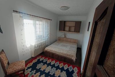 Apartament cu 3 camere decomandat în Nicolina - 4