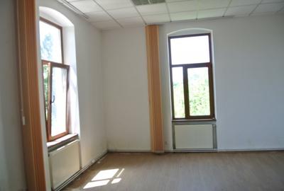 Proprietate Bascov, teren 13.500mp + 2 constructii (36 camere) - 11