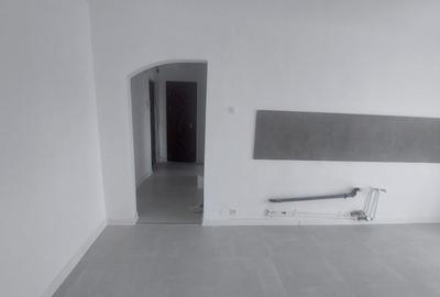 Apartament 3 camere open space, etajul 10, Craiovita zona Niela - 4