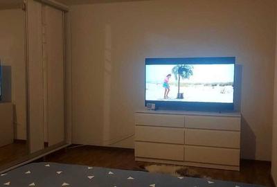 Apartament cu 2 camere decomandat în Baza 3 - 7