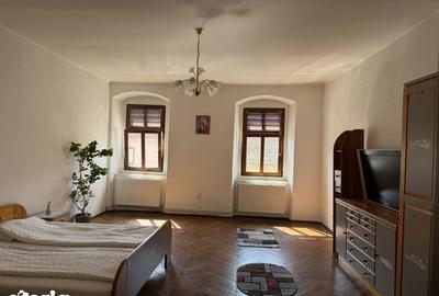 Garsonieră în Orașul de Jos