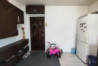 Apartament cu 3 camere decomandat, mobilat în Sud - 2