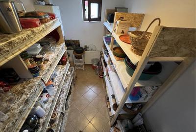 Casă individuală cu 4 camere cu Canalizare în Central - 9