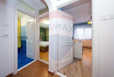 Apartament 3 camere de inchiriat - Tractorul, Str. Gloriei nr. 12 - 18
