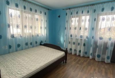 Apartament cu 7 camere decomandat în Podu Roș - 2
