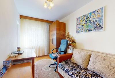 Apartament cu 3 camere decomandat în Eroilor - 11