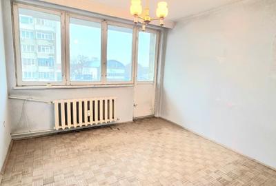 Apartament spatios cu balcon -  Gara etaj 3 - 1