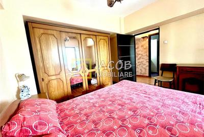 Apartament cu 3 camere decomandat în Central - 11
