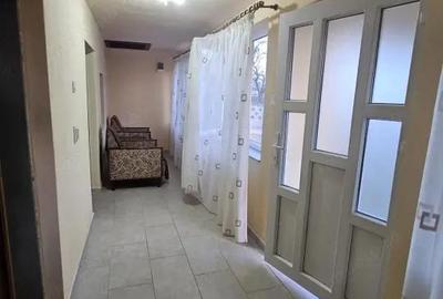 Casă cu Teren 1090 Mp în Pielești - 10