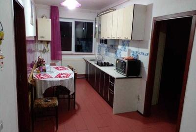 Apartament 2 camere decomandate -  Zona linistita , Aproape de statie de autobuz - 1