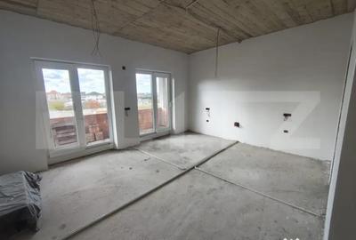 Casă cu 7 camere cu Teren 980 Mp în Sânmartin - 3