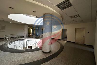 Spațiu comercial, de 477 mp, în Central - 13