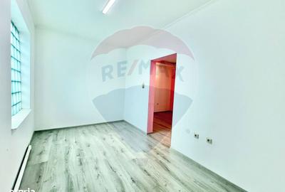 Spațiu comercial, de 175 mp, în Decebal - 13