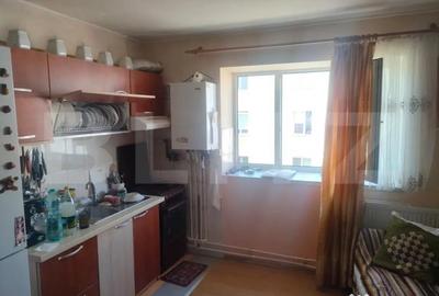 Apartament cu 3 camere decomandat, mobilat în Siret - 3