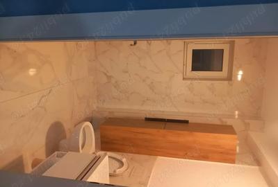 Spațiu comercial, de 40 mp, în Central - 4