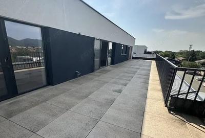 Apartament cu 3 camere decomandat în Orașul Vechi