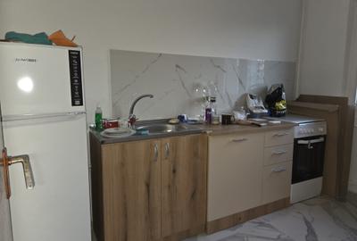 Bulevardul  Basarabia - 3 minute Metrou Costin Georgian - Apartament 2 camere - 9