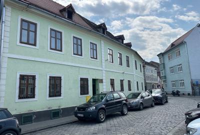 Inchiriez spatiu birouri / cabinet / sediu firma in centru Sibiu - str. Xenopol - 1