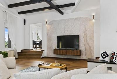 Refugiu de Vis in Cornu Priveli?te Panoramica ?i Apu - 8