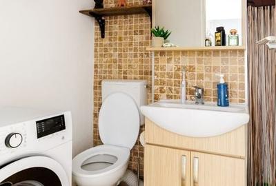 Girocului | 3 camere | Decomandat | Balcon | 2 băi | Centrală proprie - 12