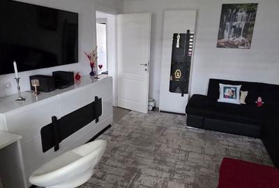 Apartament cu 3 camere în Micro 16 - 8